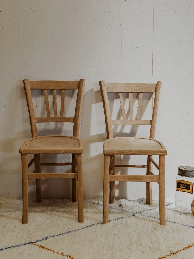 Claude, le lot de 4 chaises en bois N°1171