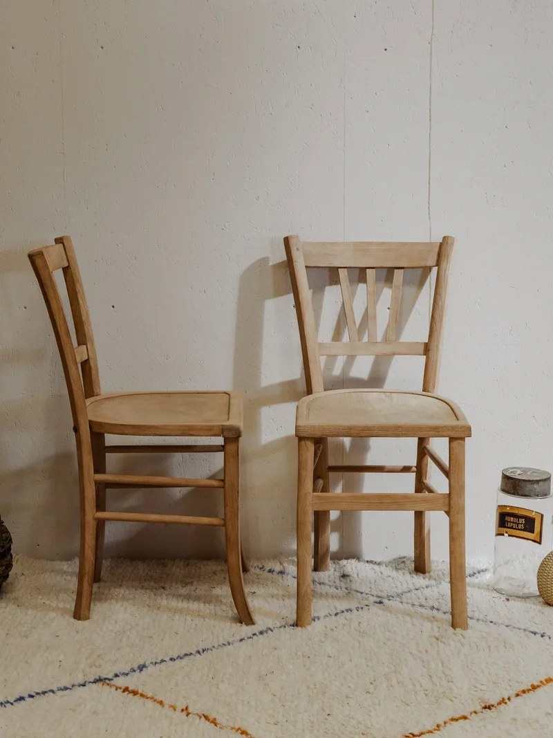 Claude, le lot de 4 chaises en bois N°1171