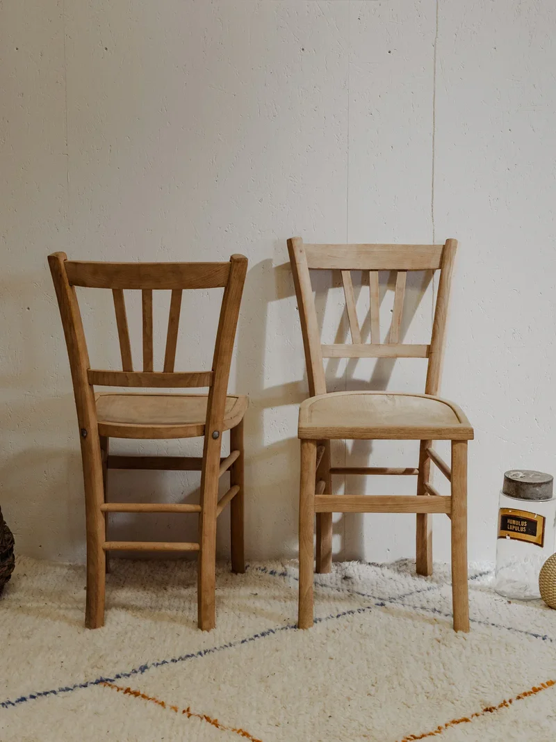 Claude, le lot de 4 chaises en bois N°1171