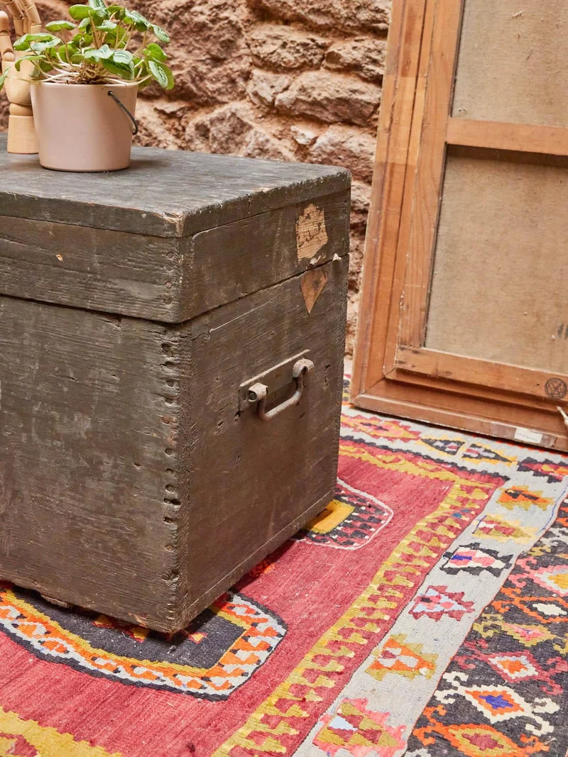 Lucienne, la malle en bois N°285