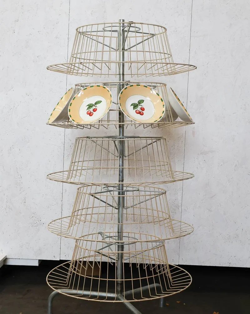 Gaëlle, l'étagère - présentoir à assiettes vintage N°819