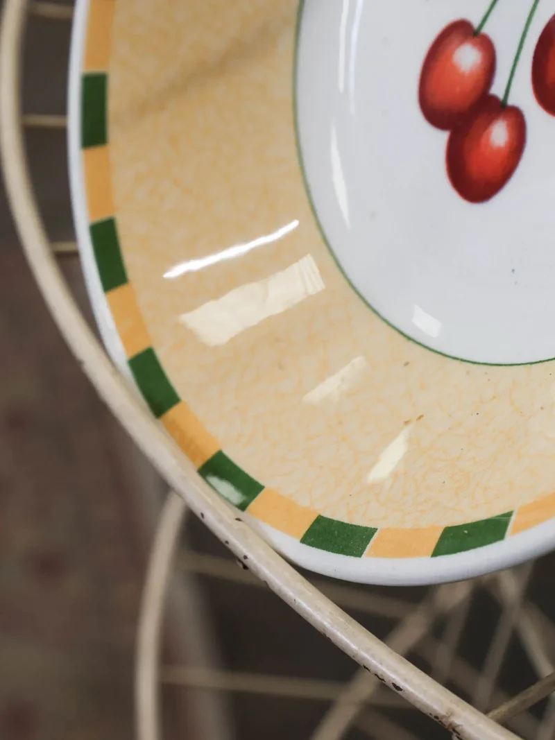 Gaëlle, l'étagère - présentoir à assiettes vintage N°819