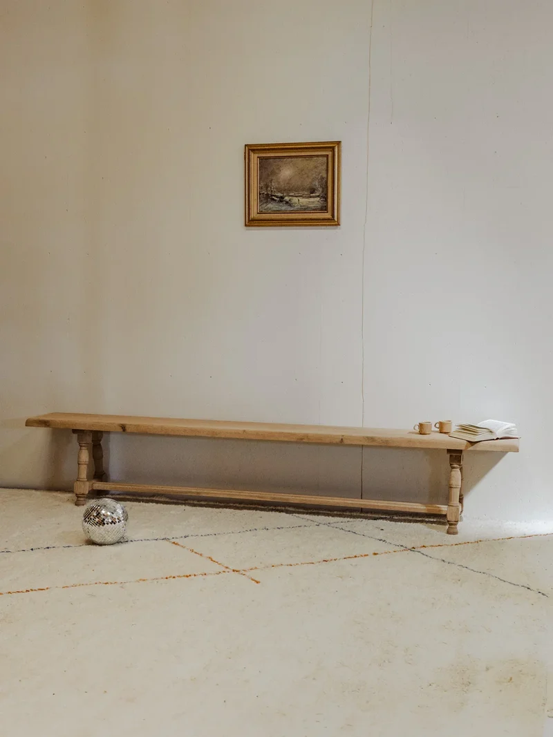 Antoine, le grand banc en bois N°390