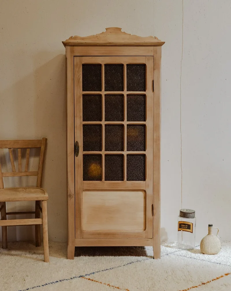 Victoria, la vitrine en bois N°219