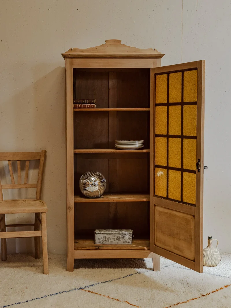 Victoria, la vitrine en bois N°219