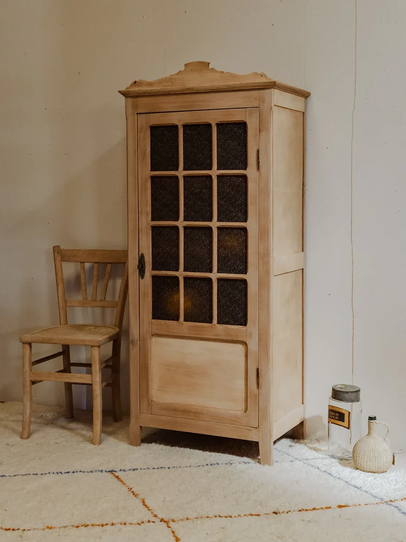 Victoria, la vitrine en bois N°219