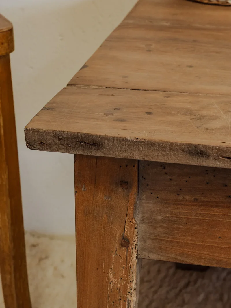 Léonie, la table basse en noyer N°897