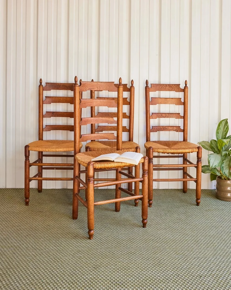 Claude, le lot de 4 chaises en bois N°1132