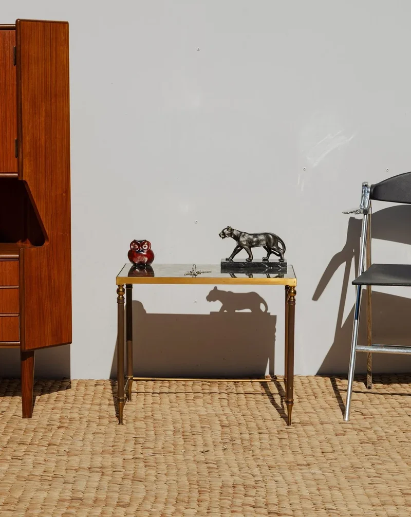 Hanna, la table d'appoint en métal et verre N°1287