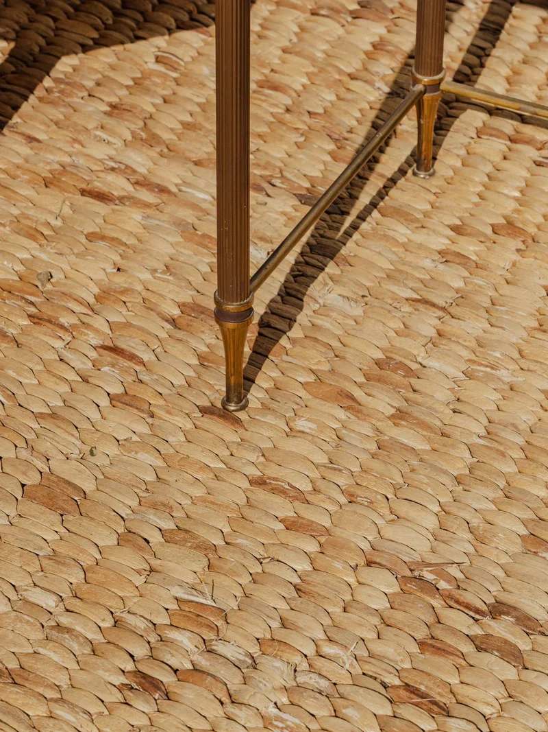 Hanna, la table d'appoint en métal et verre N°1287