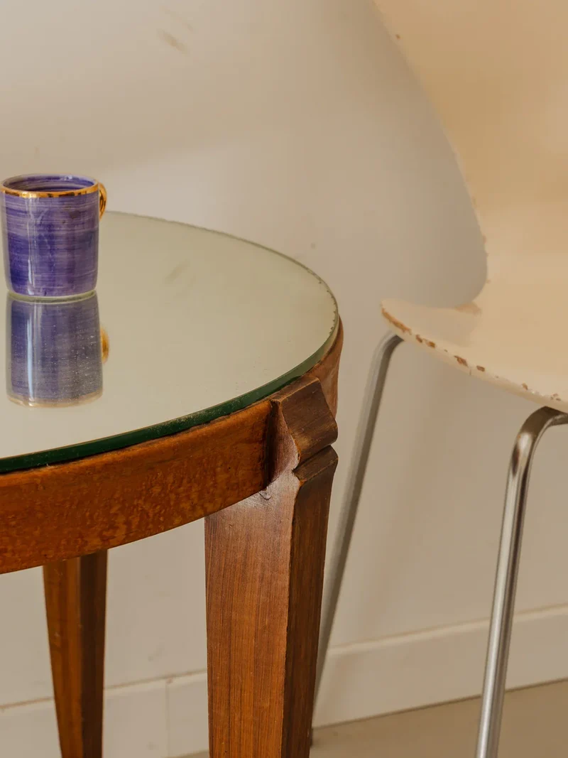 Hanna, la table d'appoint en bois et verre N°1289