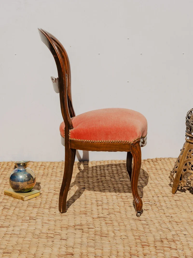 Claude, la chaise Louis-Philippe en bois N°1140