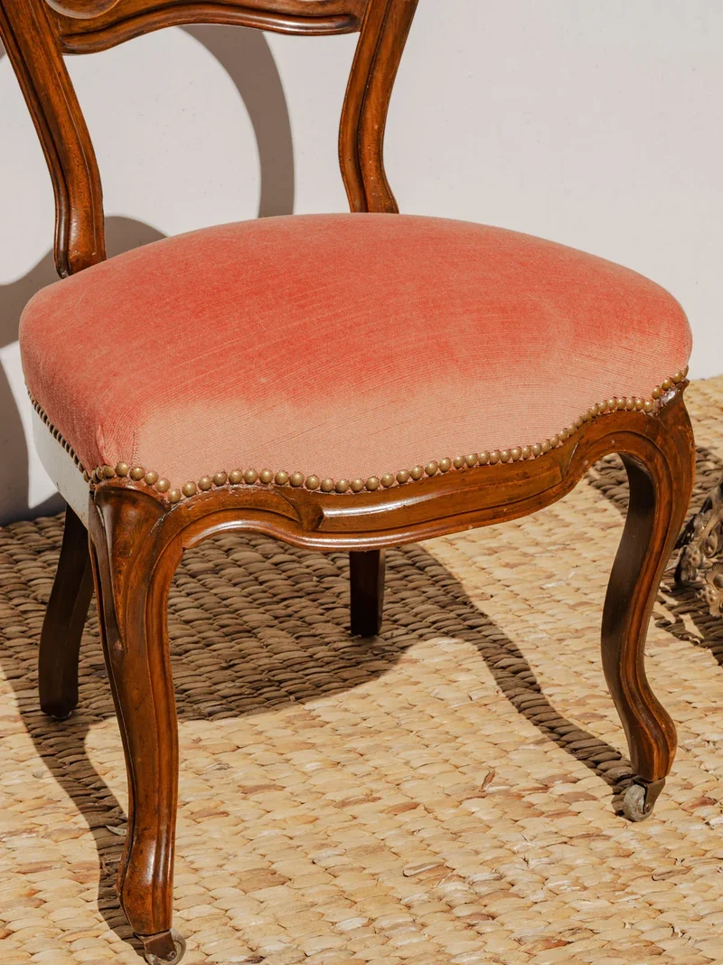 Claude, la chaise Louis-Philippe en bois N°1140