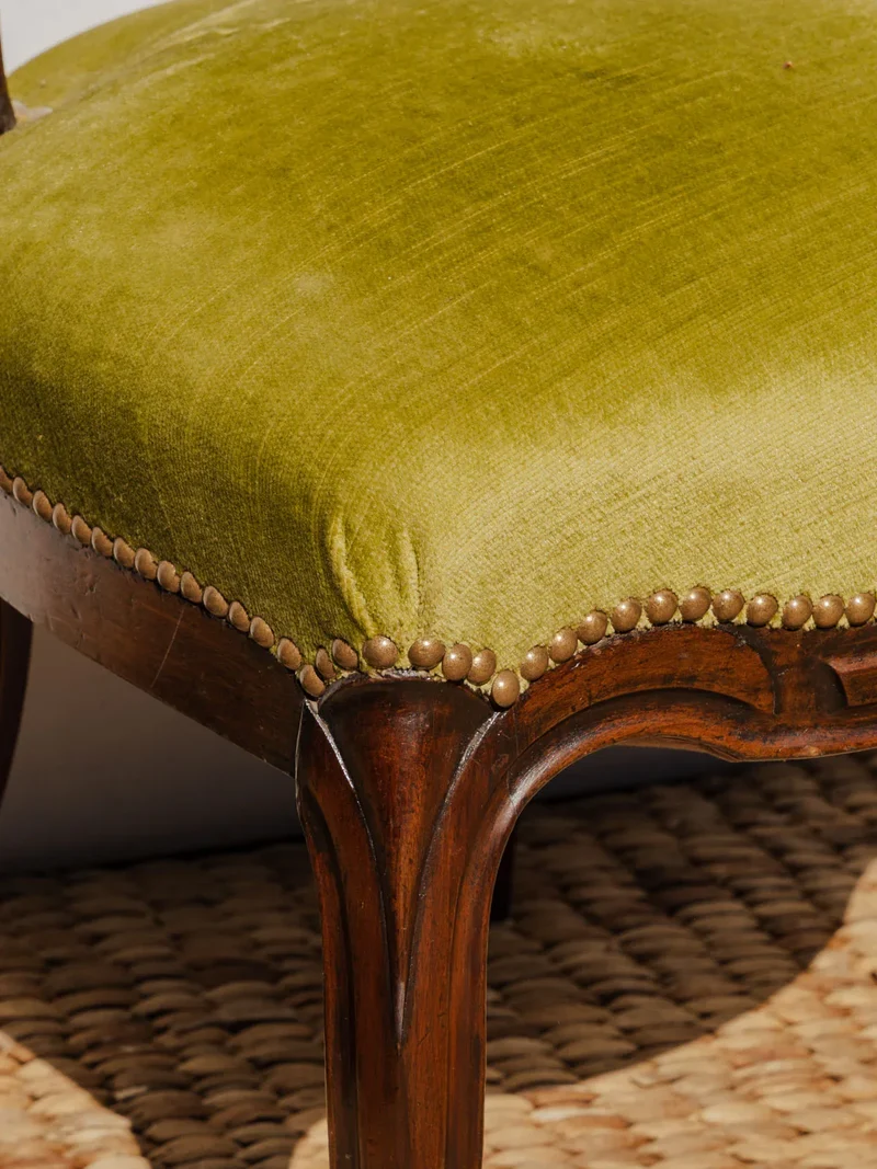 Claude, la paire de chaises Louis-Philippe en bois N°1141