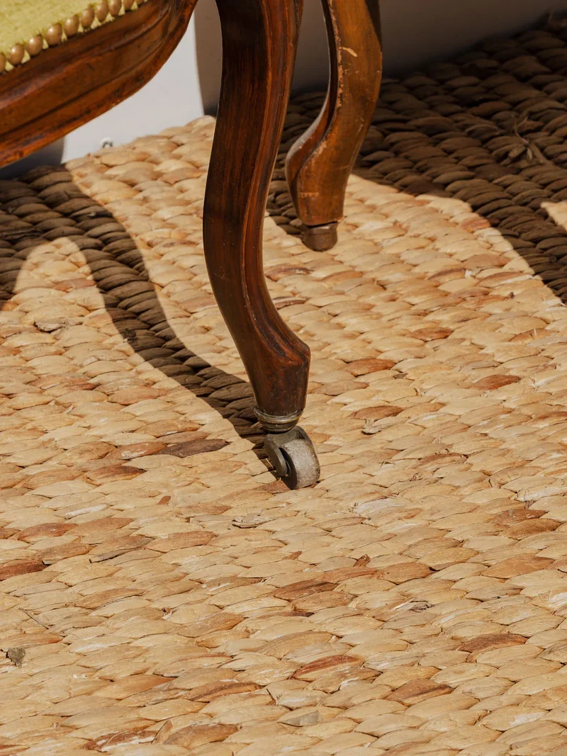 Claude, la paire de chaises Louis-Philippe en bois N°1141