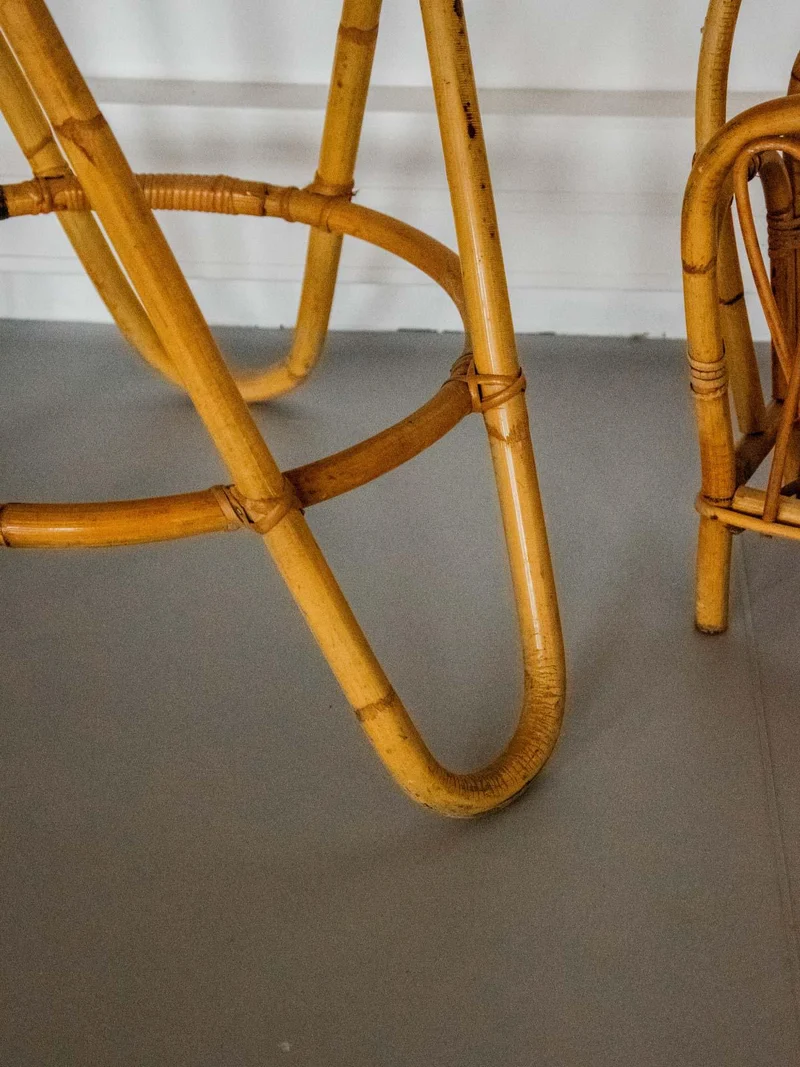Léonie, la table basse en bois foncé et rotin N°834