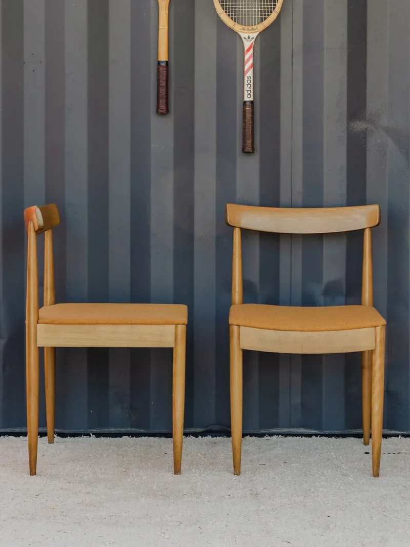 Alma, le lot de 5 chaises en bois et tissu beige N°1489