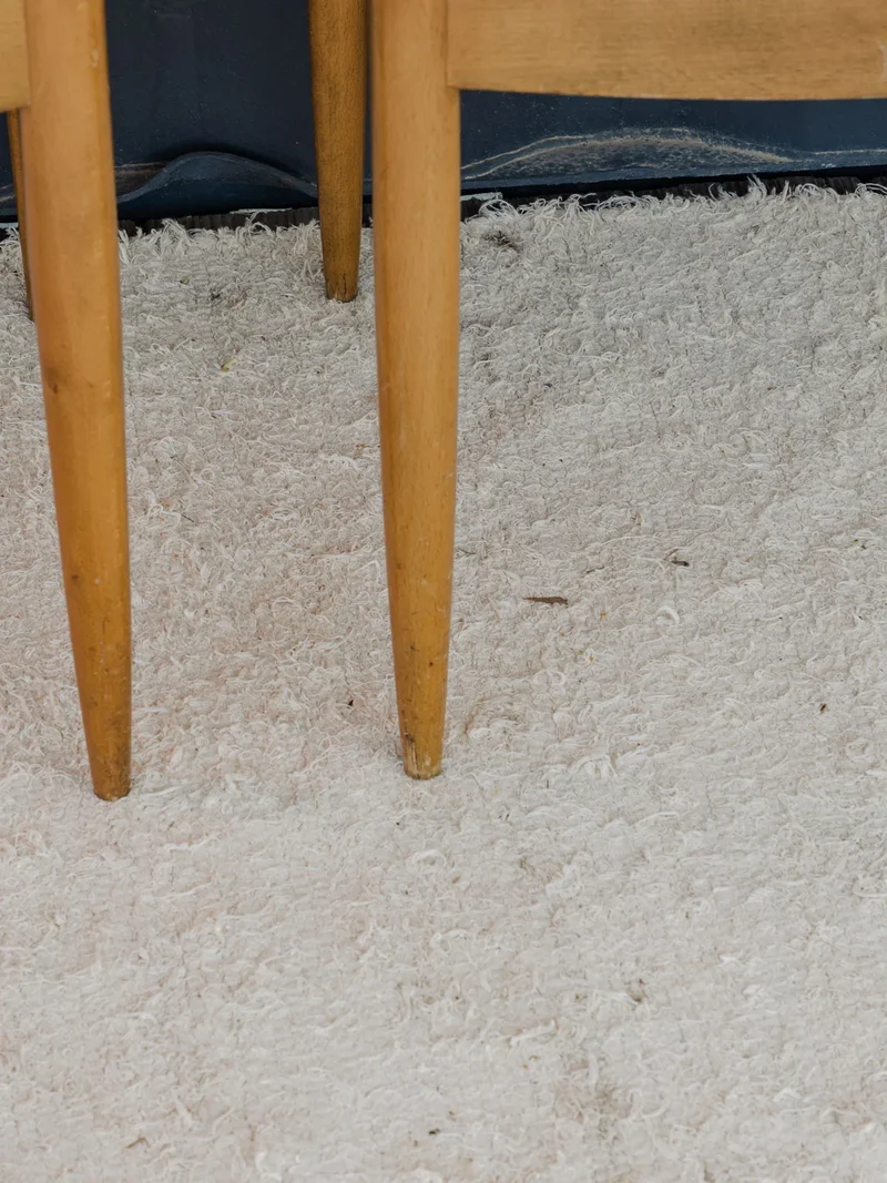 Alma, le lot de 5 chaises en bois et tissu beige N°1489
