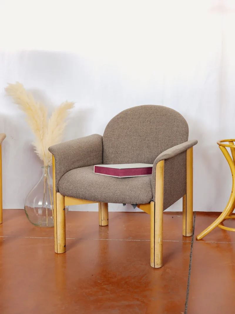 Jakob, la paire de fauteuils en tissu et bois N°949