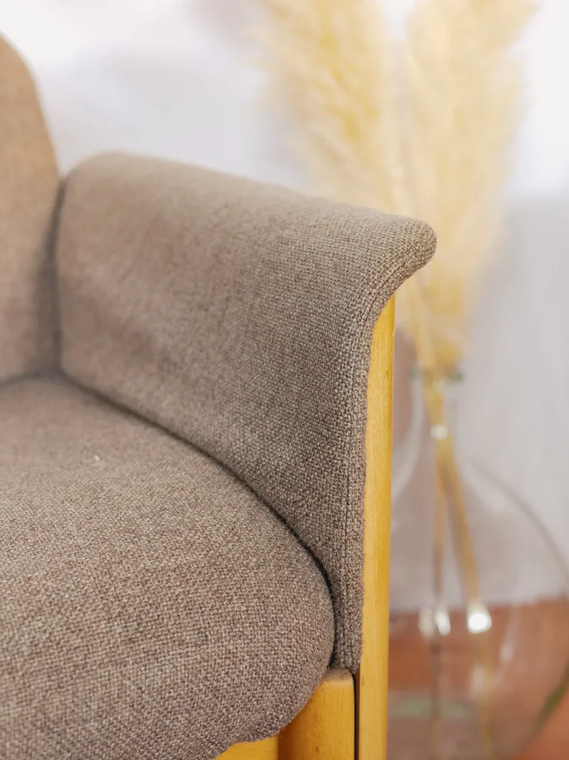 Jakob, la paire de fauteuils en tissu et bois N°949