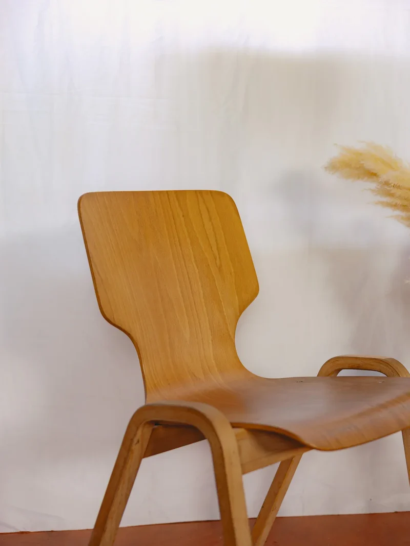 Alma, la chaise en bois clair scandinave N°1436