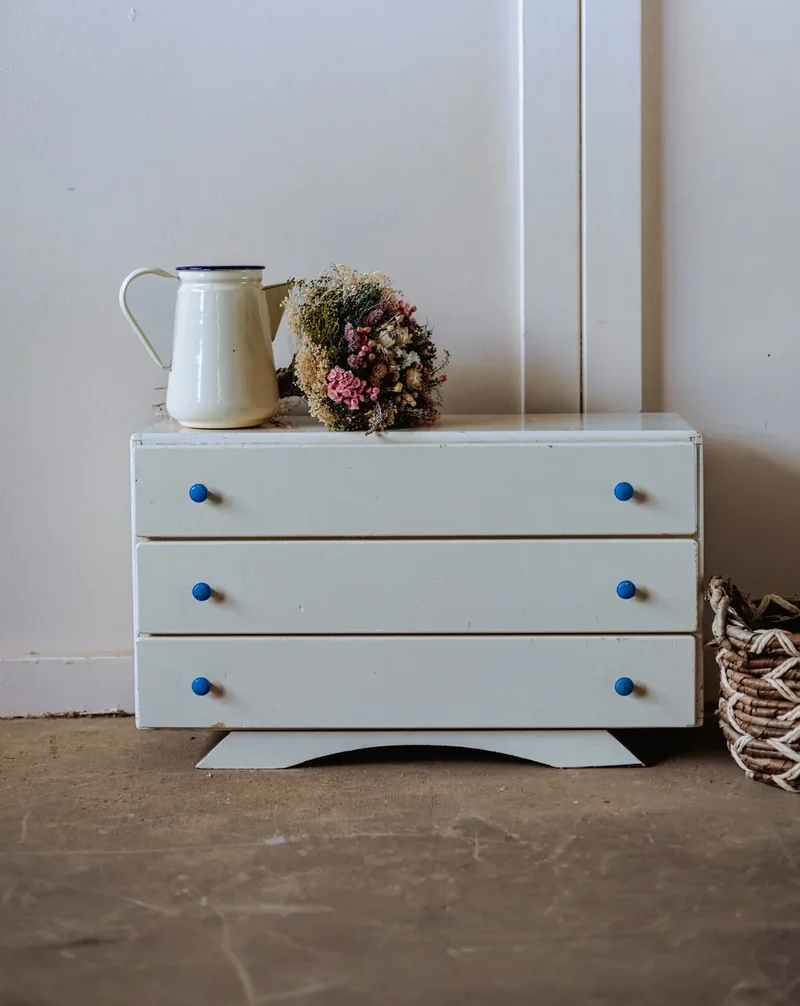 Garance, la mini commode bleu clair N°571