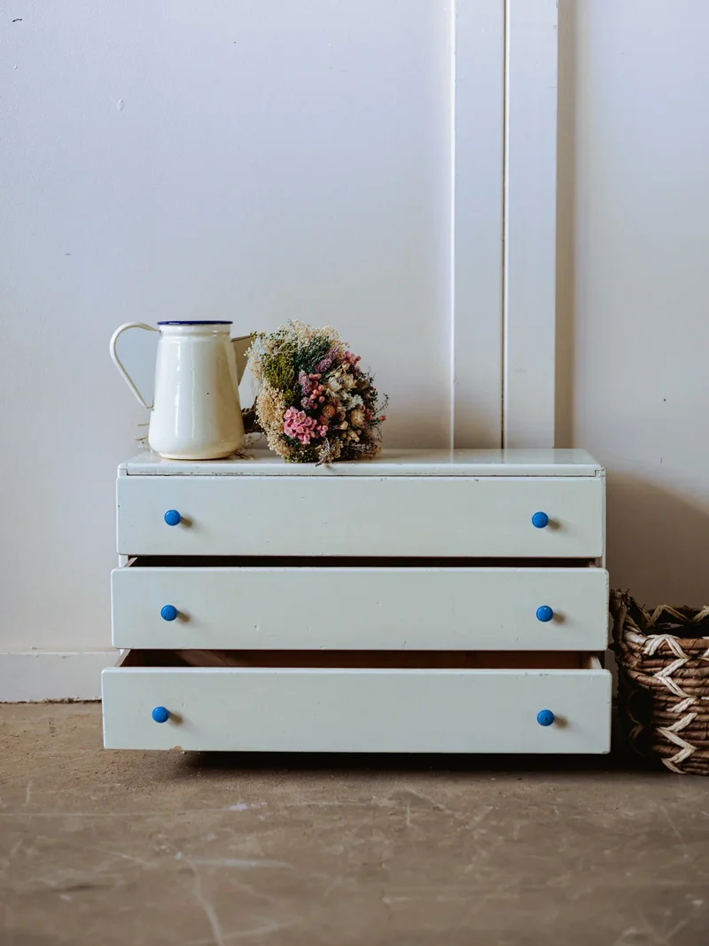 Garance, la mini commode bleu clair N°571