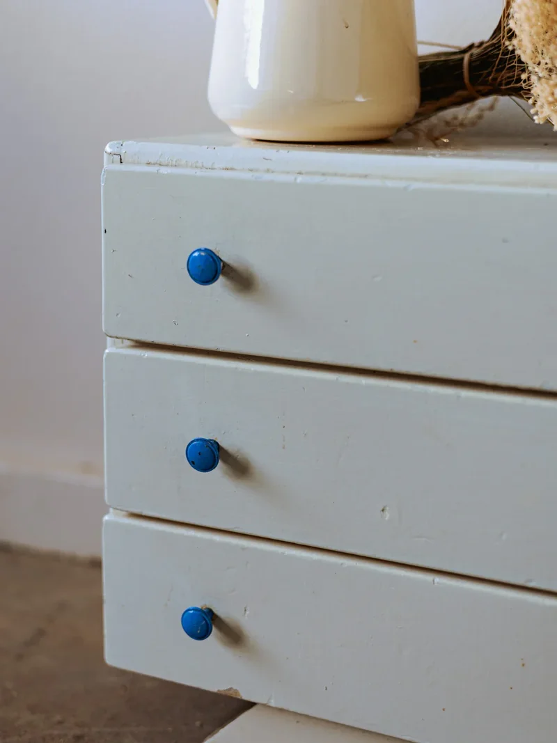 Garance, la mini commode bleu clair N°571