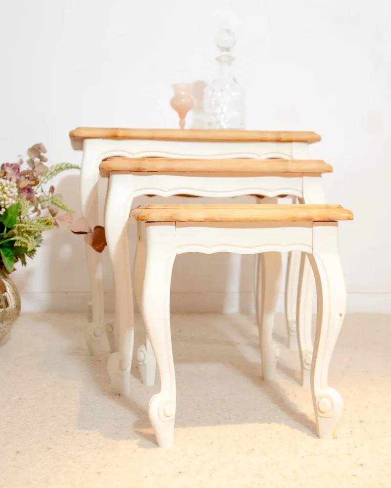Barbara, les tables gigogne en bois N°149