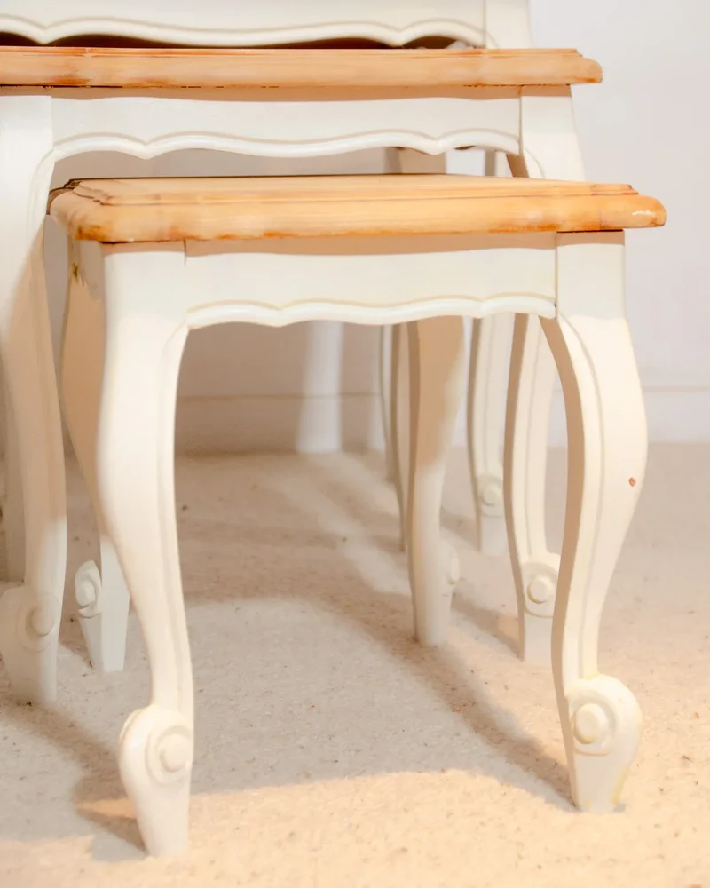 Barbara, les tables gigogne en bois N°149