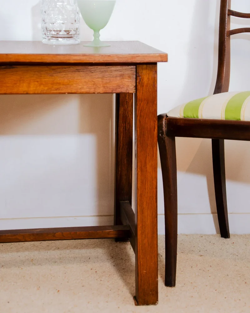 Francine, la table d'appoint en teck N°889
