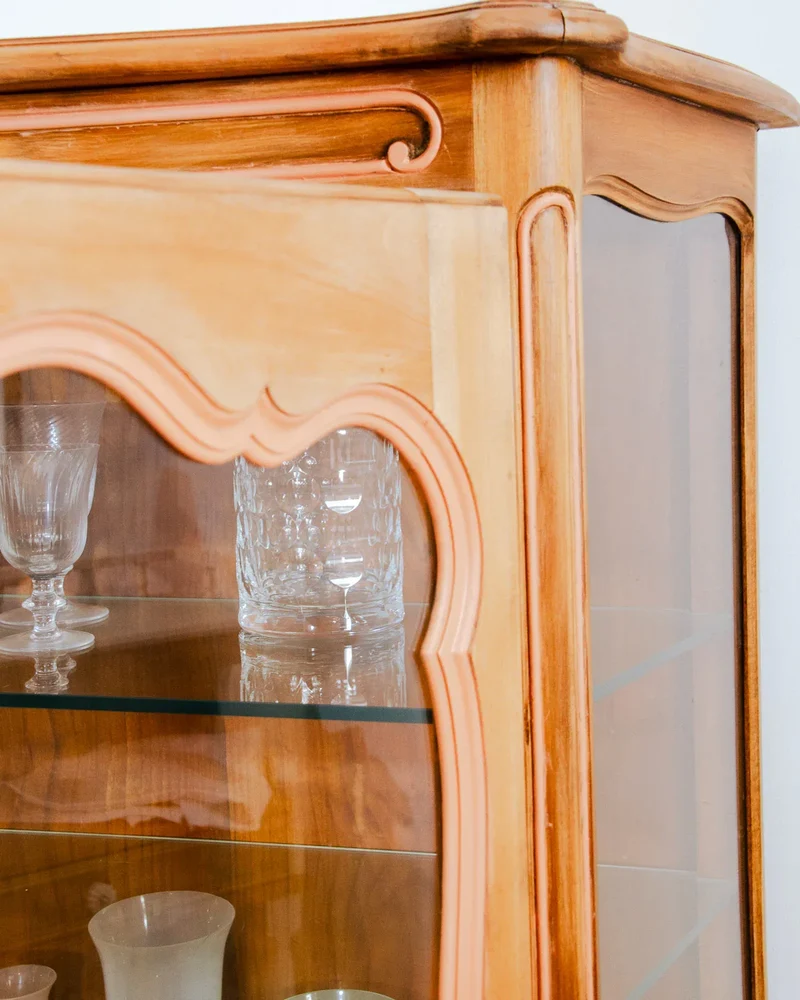 Maximilien, le vaisselier en bois et verre N°382