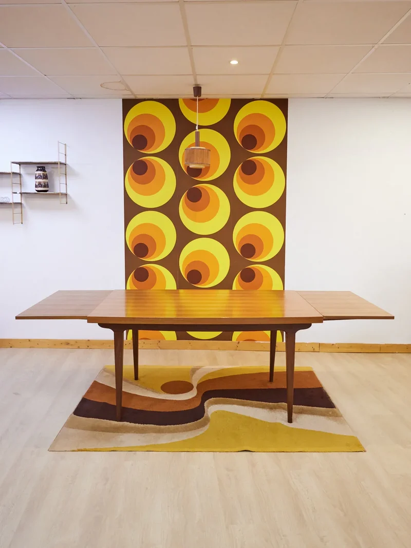 Karla, la table à manger scandinave en bois N°1124