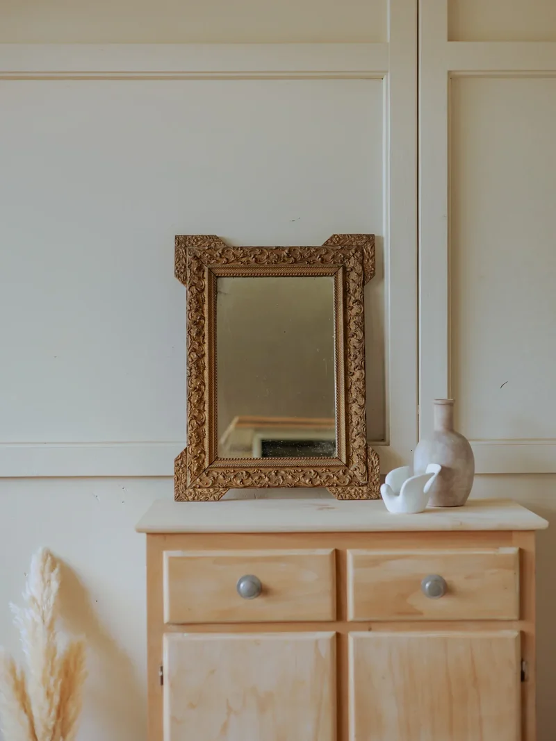 Georges, le miroir à moulures doré N°1094