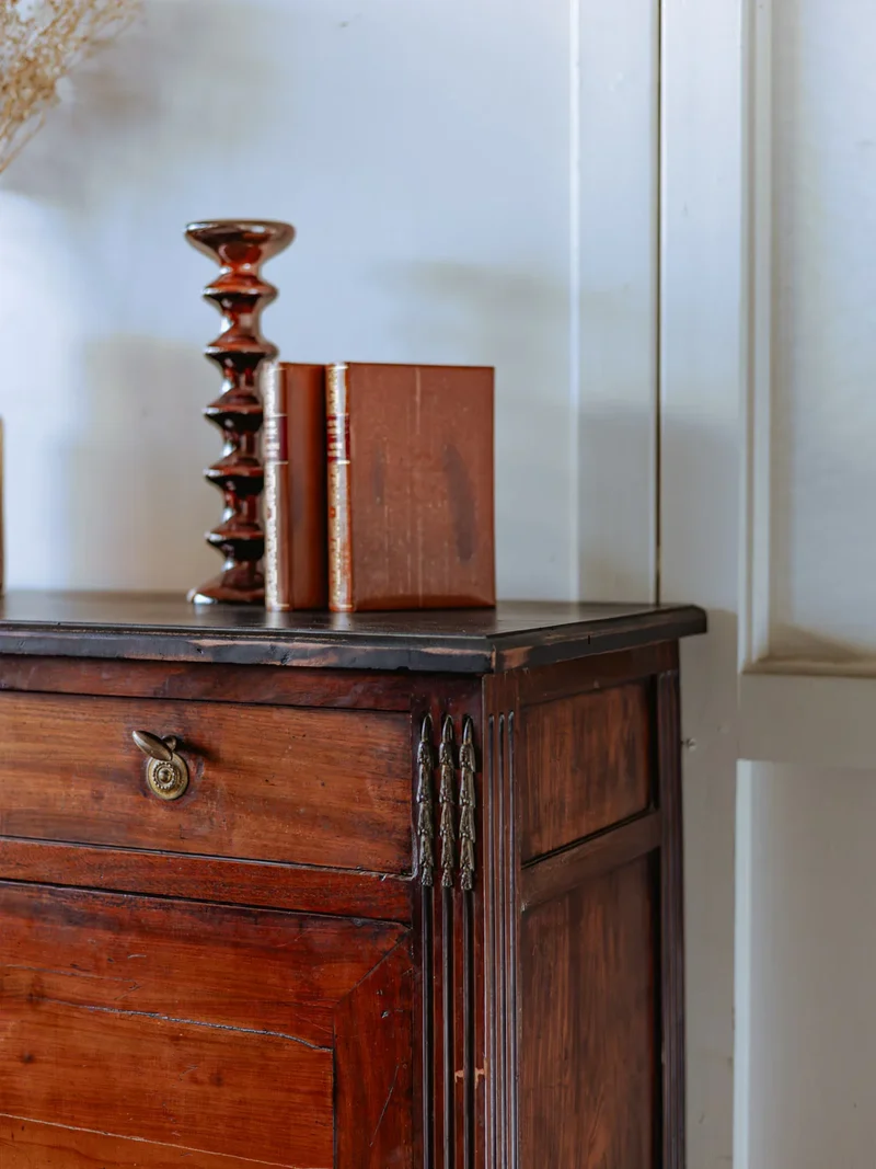 Honoré, le secrétaire en bois et placage de noyer N°164