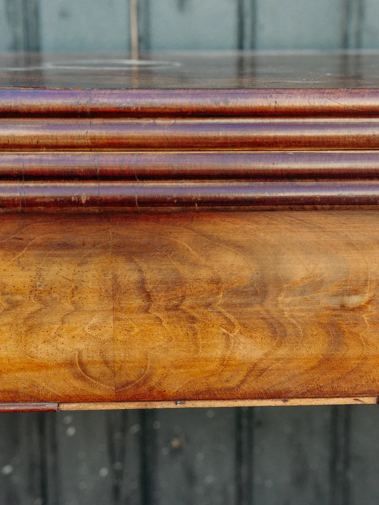 Billie, la table de jeux pliante en acajou N°8