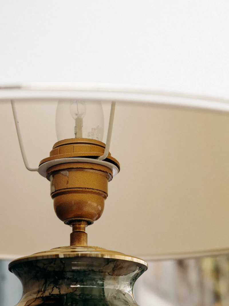 Suzanne, la lampe à poser en verre N°422