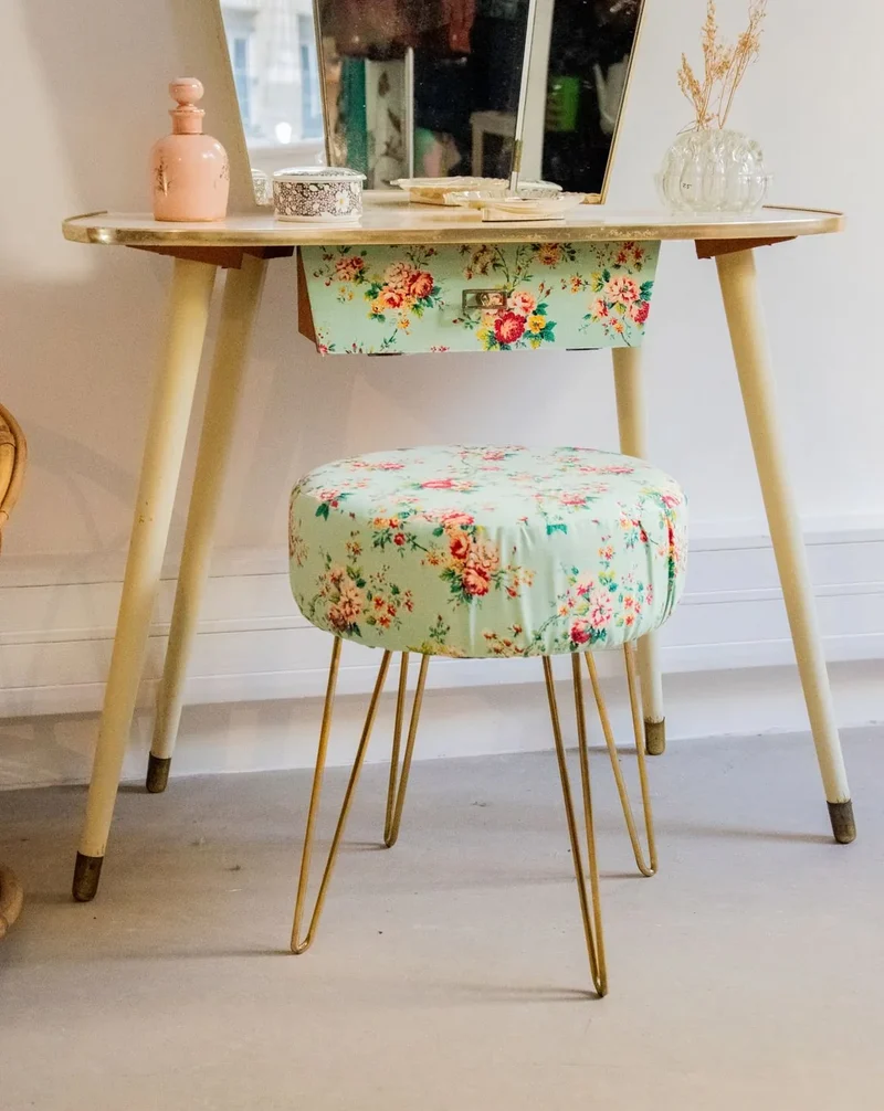 Axel, le tabouret au motif floral N°640
