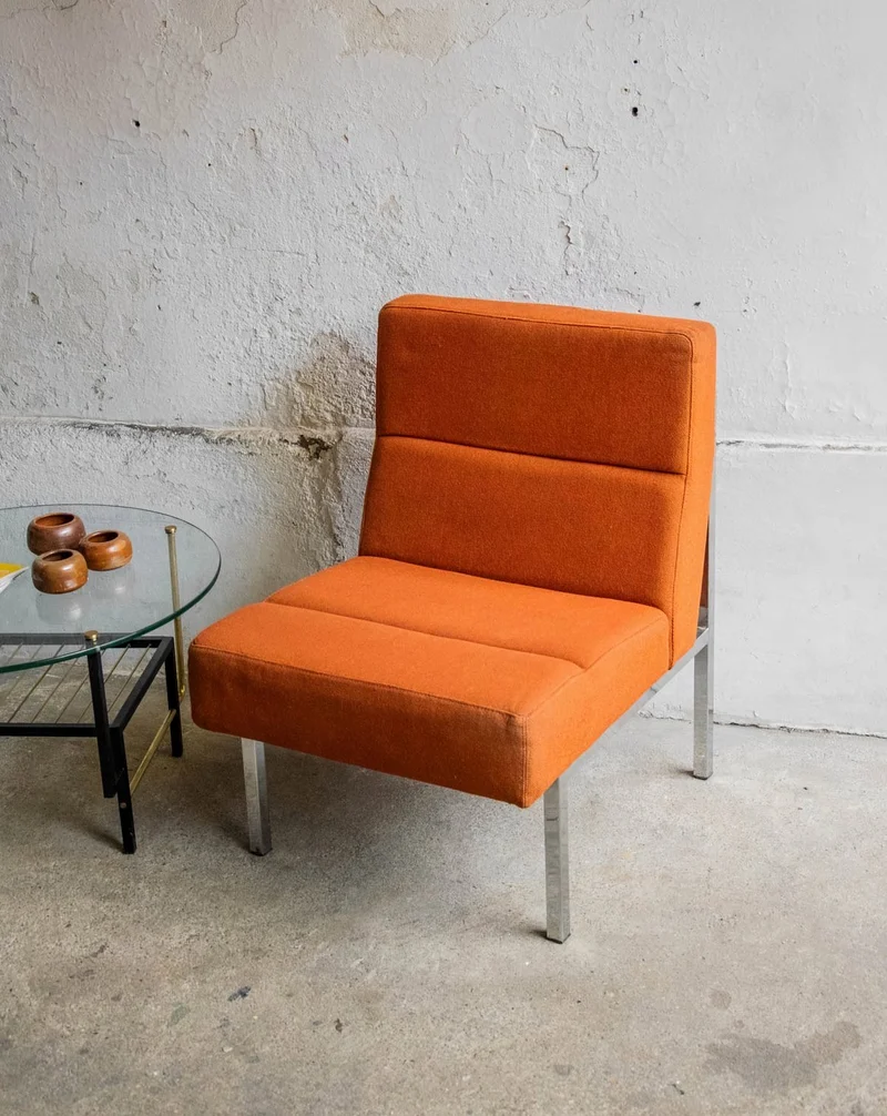 Olivia, la chauffeuse au tissu orange N°85