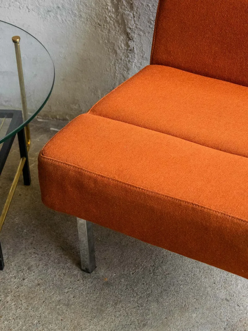 Olivia, la chauffeuse au tissu orange N°85
