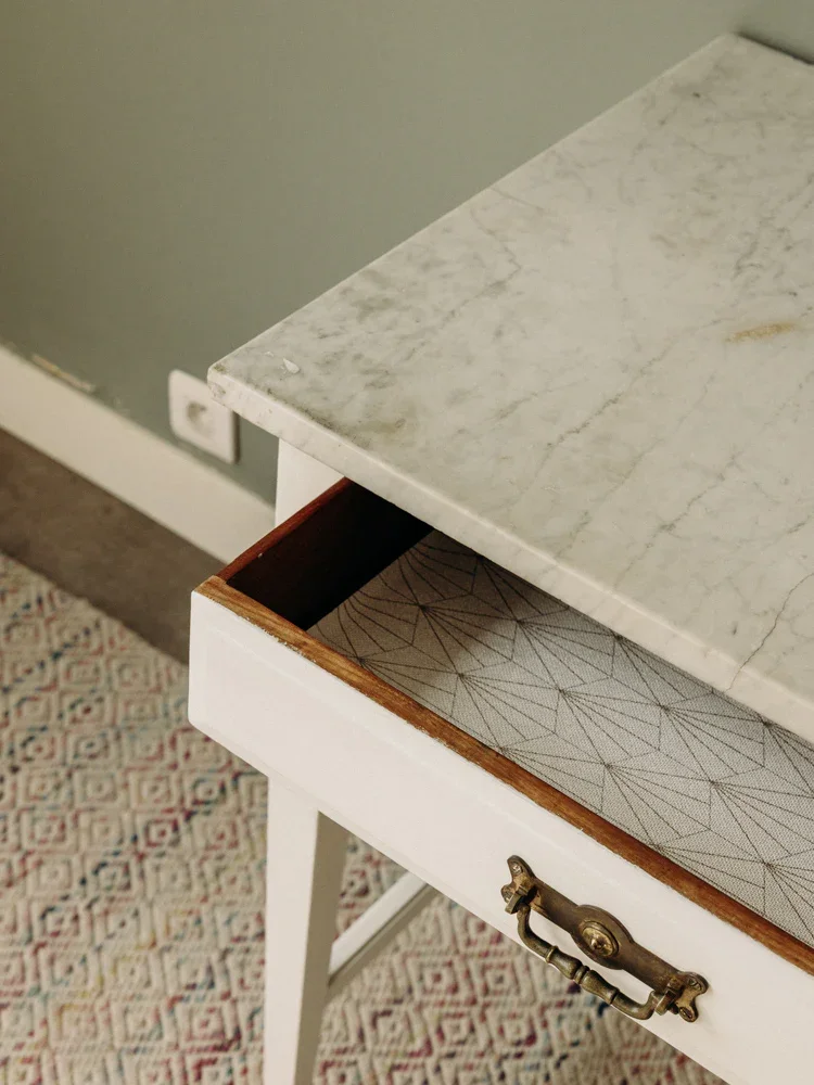Edouard, le bureau au plateau en marbre N°612