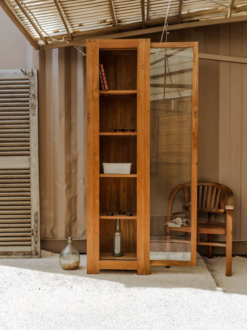 Victoria, la vitrine en bois N°202