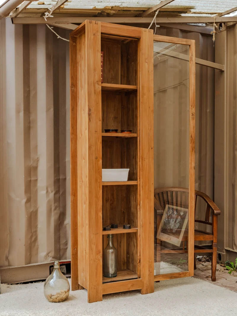 Victoria, la vitrine en bois N°202