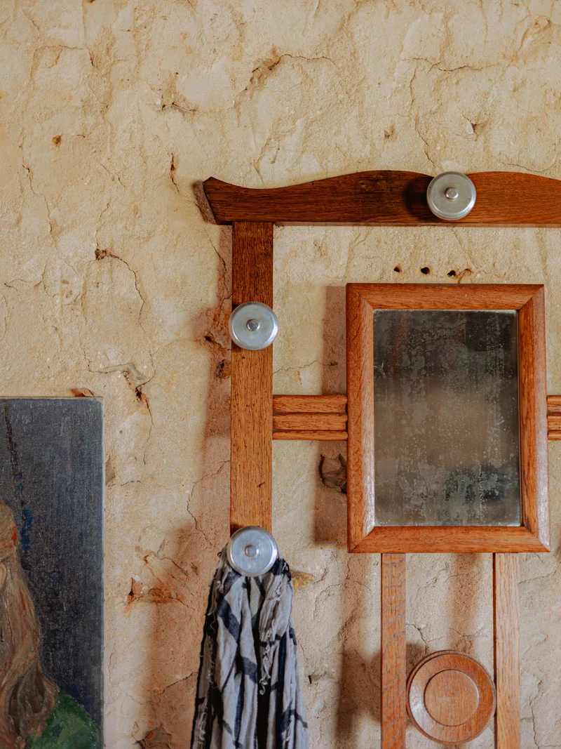Max, le porte-manteau en bois foncé N°311