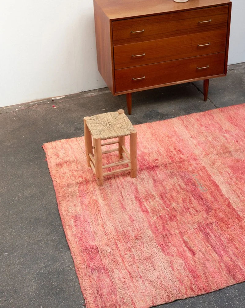 Olivier, le tapis en laine naturelle de l'Atlas rose N°57