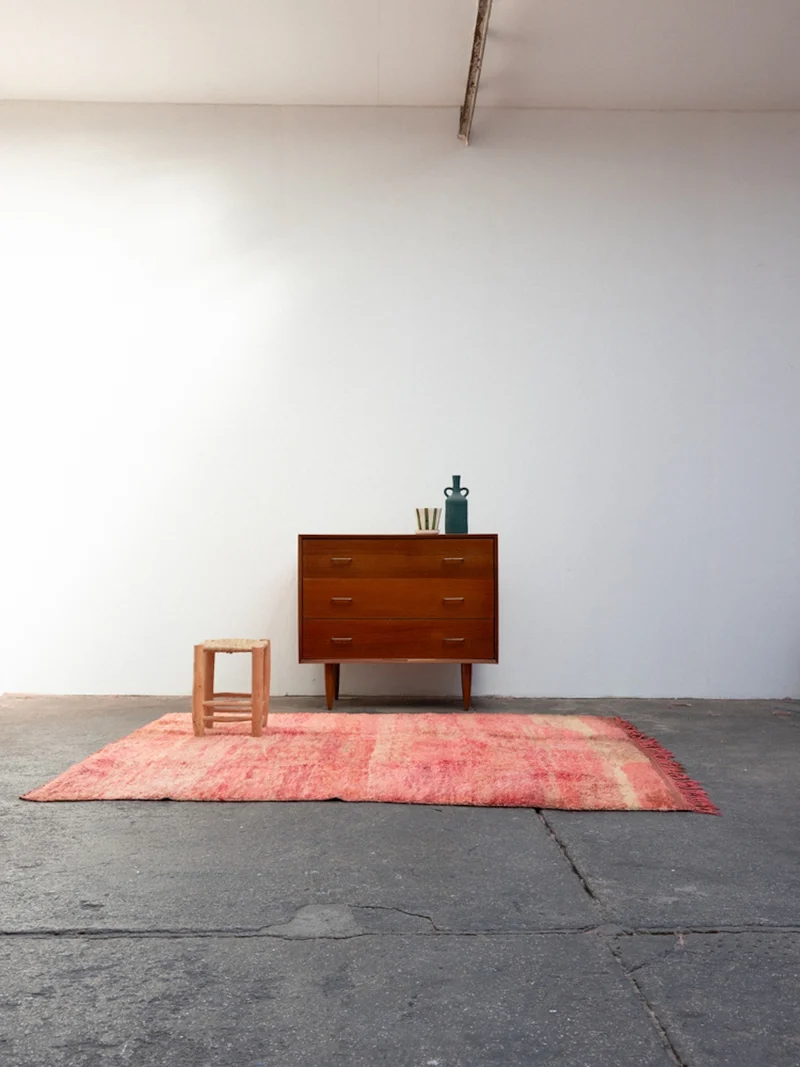 Olivier, le tapis en laine naturelle de l'Atlas rose N°57
