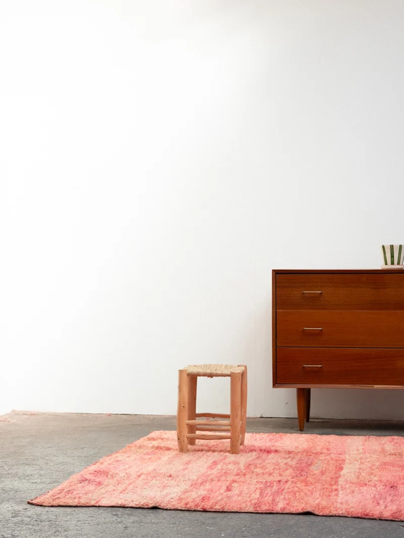 Olivier, le tapis en laine naturelle de l'Atlas rose N°57