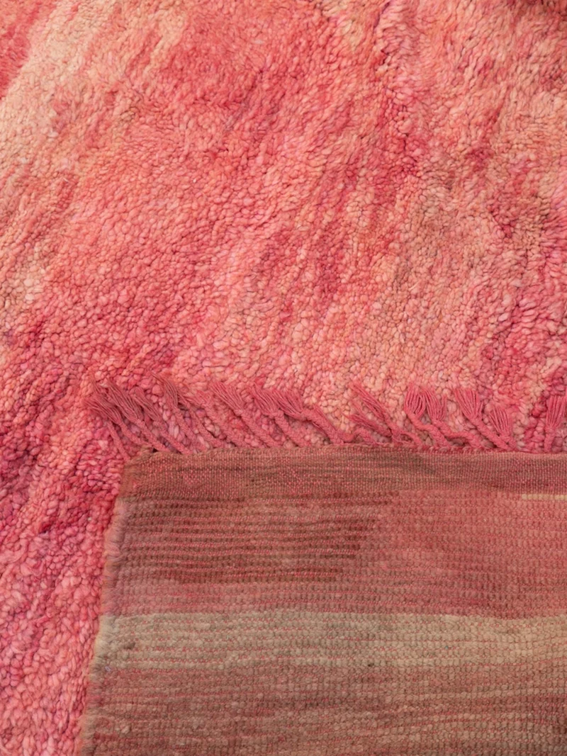 Olivier, le tapis en laine naturelle de l'Atlas rose N°57