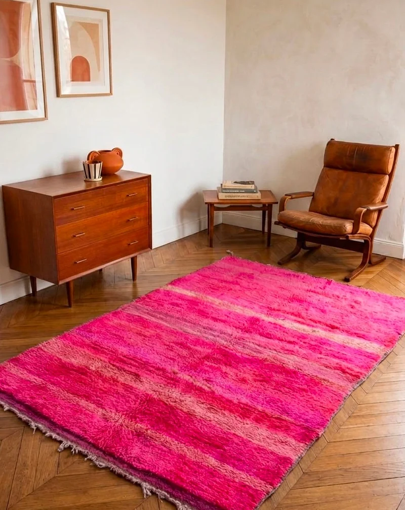 Olivier, le grand tapis de l'Atlas en laine fushia N°46