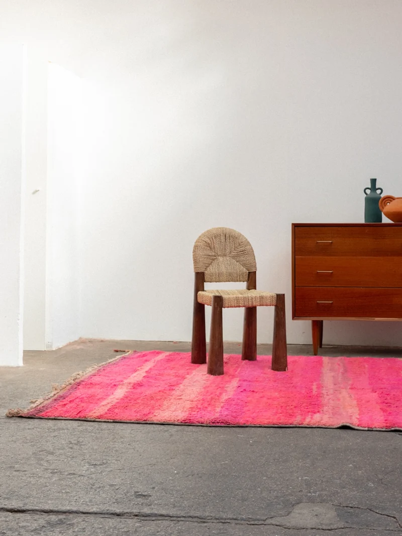 Olivier, le grand tapis de l'Atlas en laine fushia N°46